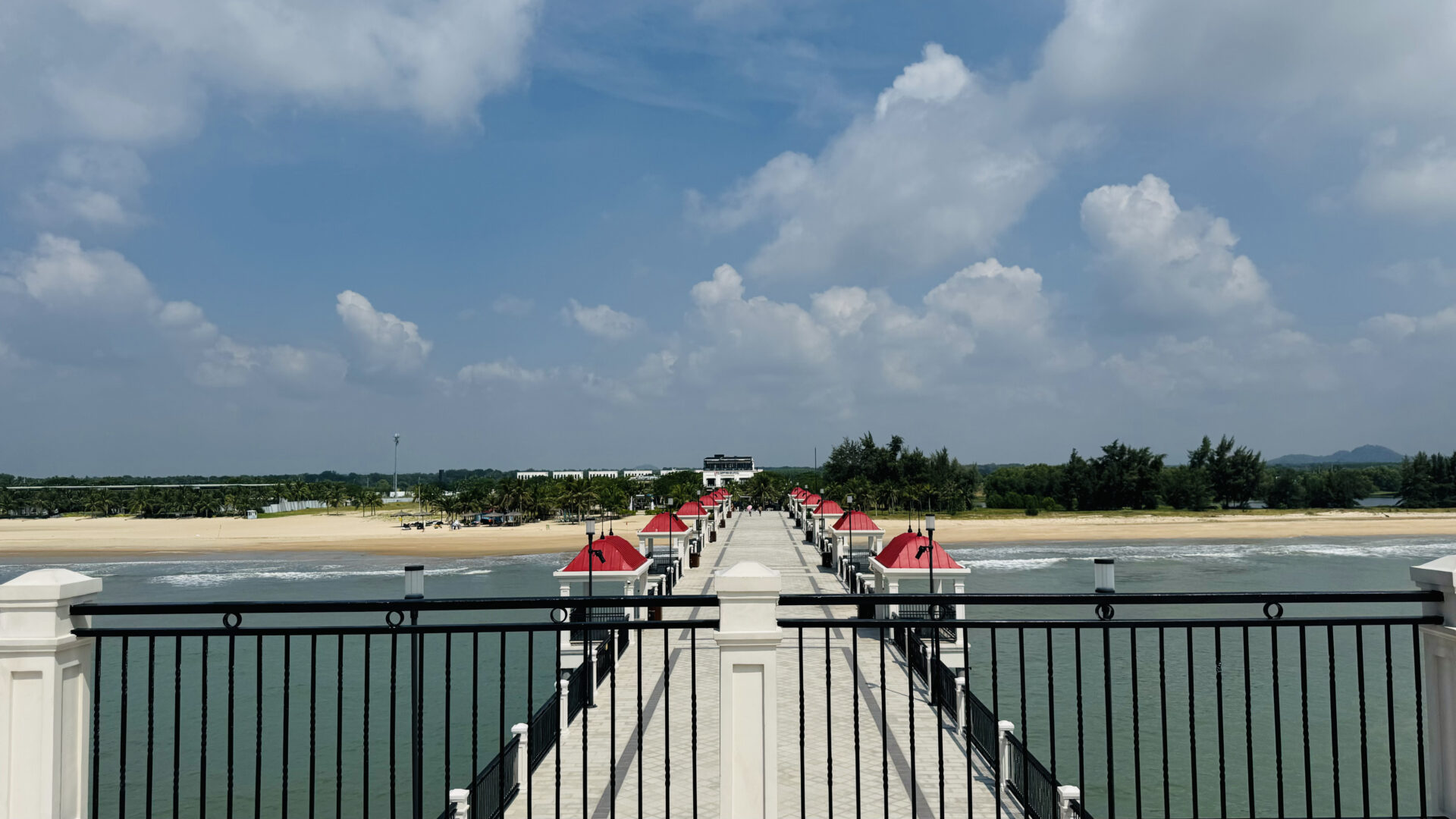 HAMPTONS PLAZA HỒ TRÀM